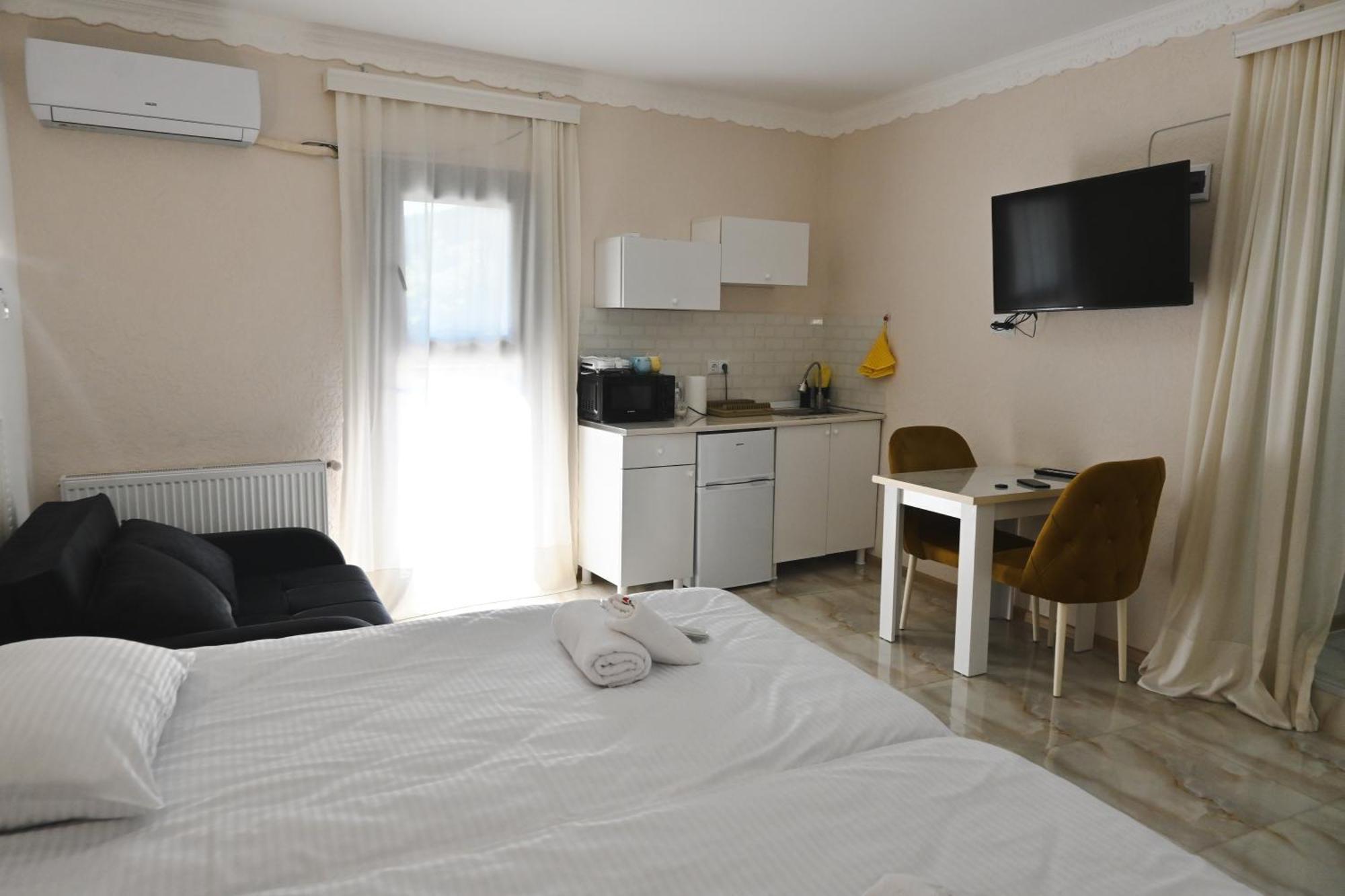Jerusalem Hotel Kutaisi Ngoại thất bức ảnh