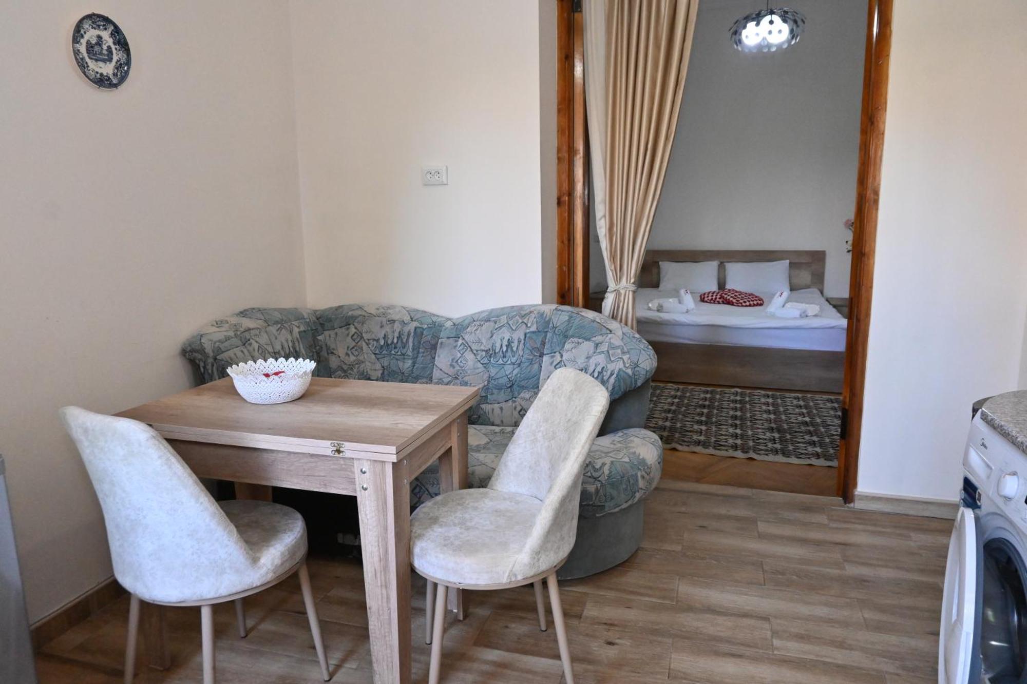 Jerusalem Hotel Kutaisi Ngoại thất bức ảnh