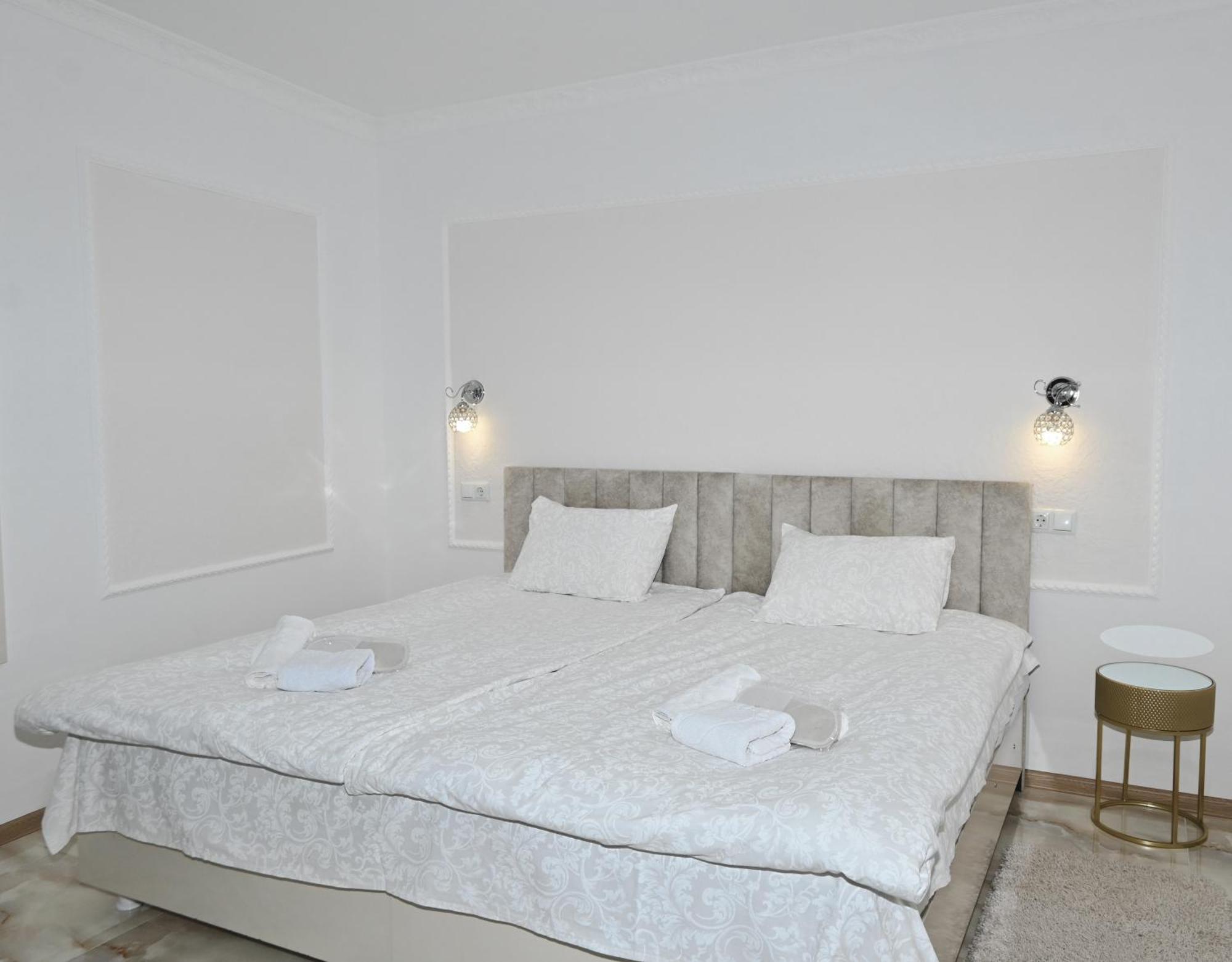 Jerusalem Hotel Kutaisi Ngoại thất bức ảnh