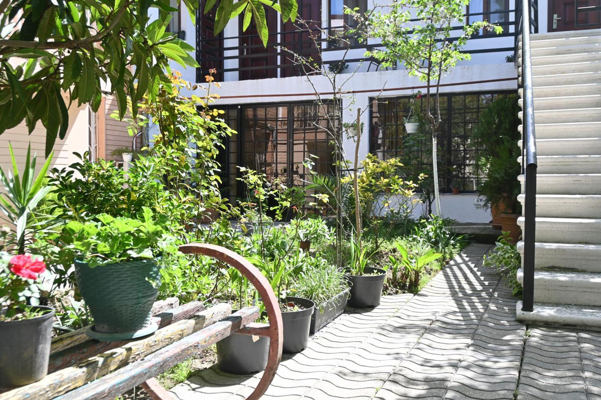 Jerusalem Hotel Kutaisi Ngoại thất bức ảnh