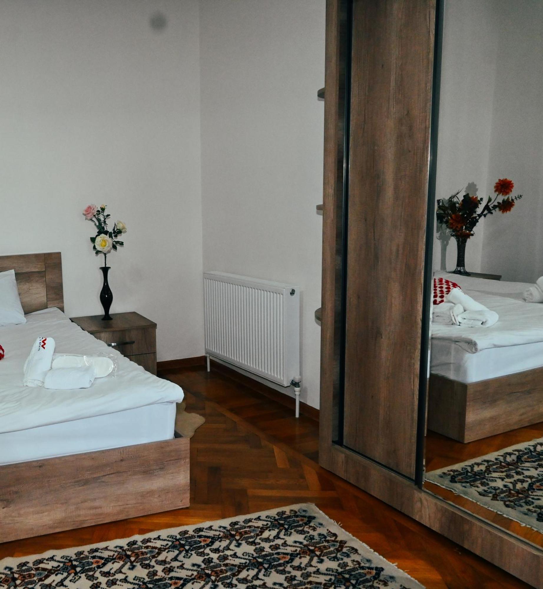 Jerusalem Hotel Kutaisi Ngoại thất bức ảnh